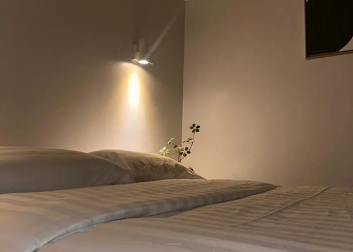 Hostel Around Ari Bangkok